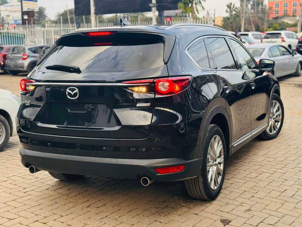 MAZDA CX8