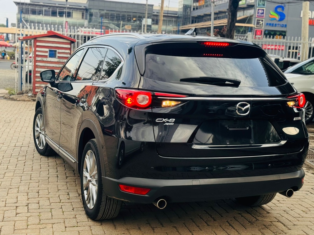 MAZDA CX8