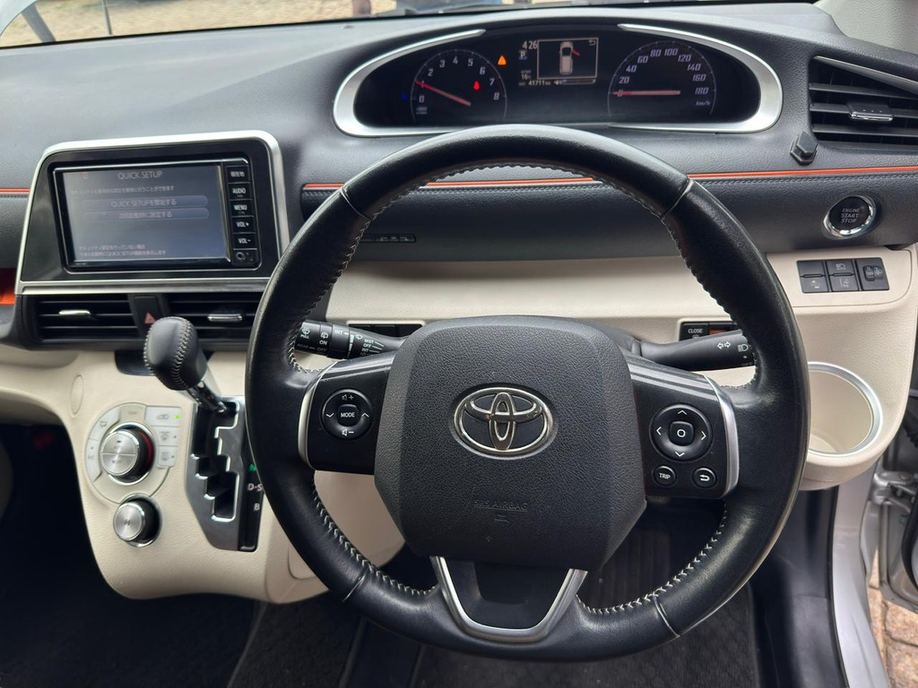 Toyota Sienta